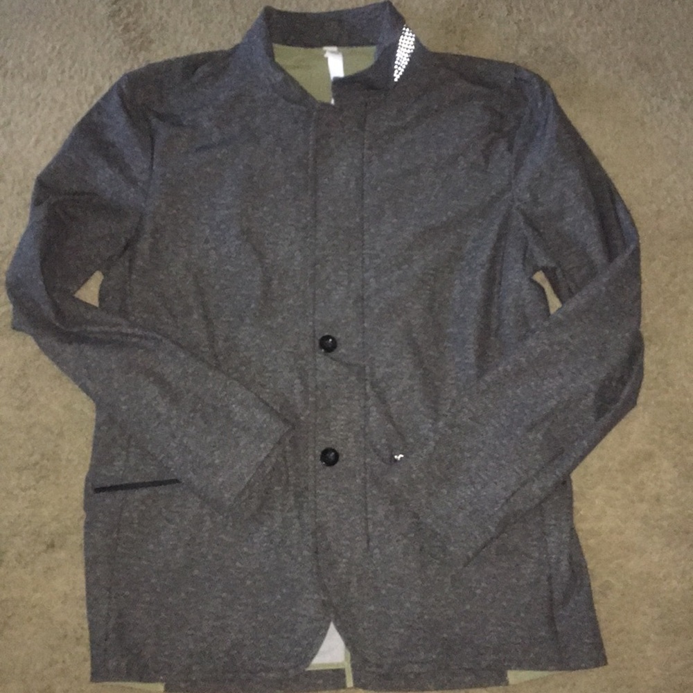 great men’s Lululemon jacket in great condition
